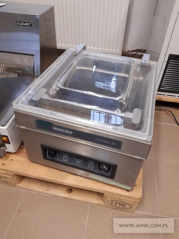 Wyposażenie i sprzęt kuchenny - pakiet zawierający 16 poz. asort. (wg oddzielnego wykazu), w tym m.in.: krajalnica pieczywa, schładzarka szokowa, pakowarka próżniowa itp. 